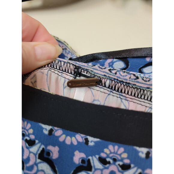 Free People Blue Nile Top Size X-Small Black and Blue Print 3/4 Sleeve Waist Tie - Picture 2 of 5